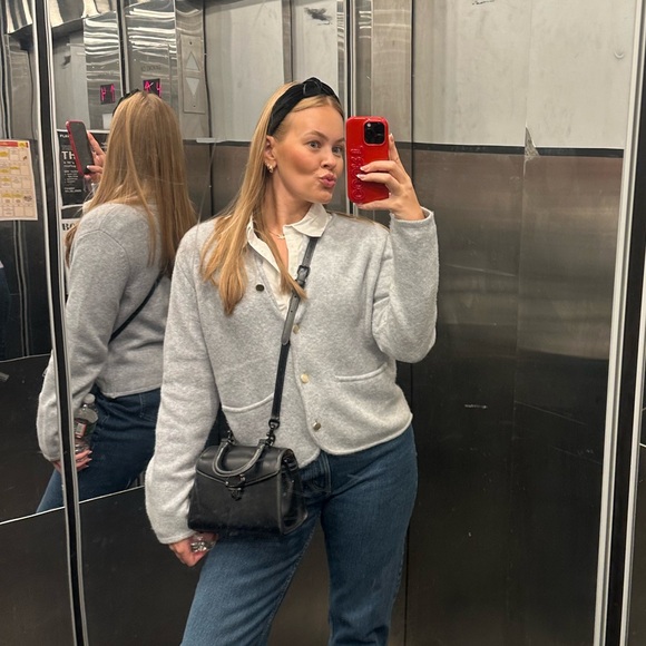 Abercrombie & Fitch Sweaters - Abercrombie & Fitch Light Gray Button-Up Cardigan